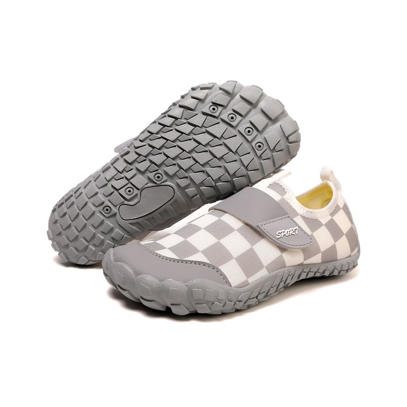 Chaussures aquatiques Magic Strap pour enfants – Chaussettes aquatiques pieds nus à séchage rapide pour la natation, la plage et la randonnée | Semelles en caoutchouc antidérapantes | Légères et respirantes_voghion.com