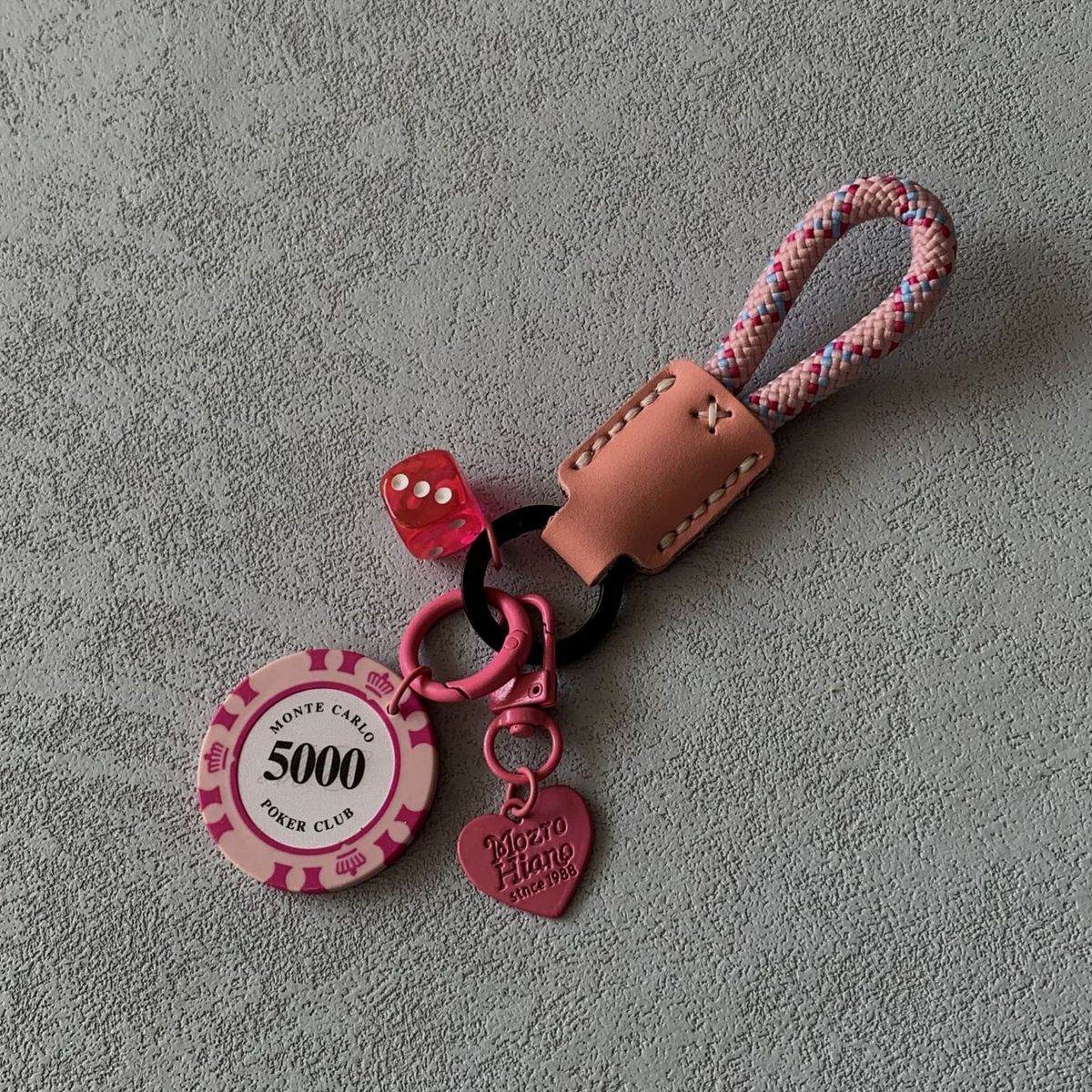 Portachiavi per auto di alta qualità con ciondolo a forma di chip portafortuna, accessorio per zaino e borsa, regalo unisex di alta qualità_voghion.com