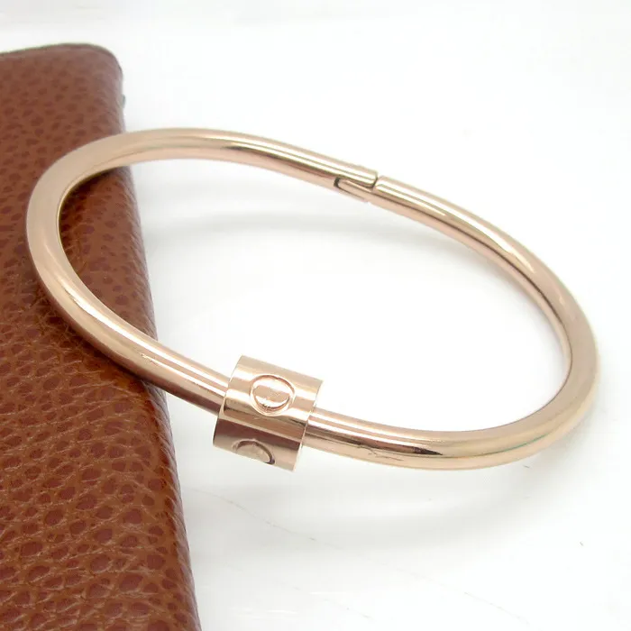 Buckle Style Celebrity Style Love Couple Bracelet Twist Screw Pattern Female Bracelet_voghion.com