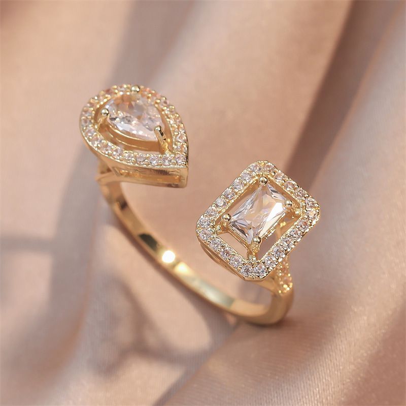 Women's Jewelry Fashion Trendsetter Design Niche Jewelry High End Copper Inlaid AAA Zircon Earrings Rings_voghion.com
