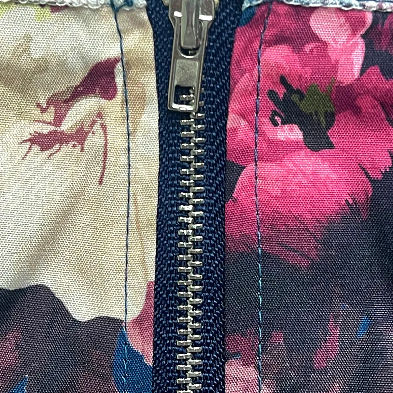 Damski dwuczęściowy top z szelkami i spódnicą z ciasta, długa spódnica. Garnitur damski_voghion.com