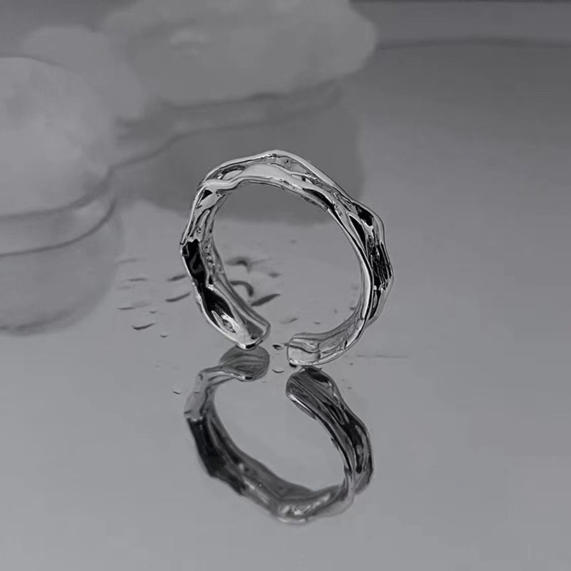 85 Degrees Gray Irregular Opening Adjustable Texture For Women Ins Cold Style 2022 New Ring Accessory_voghion.com