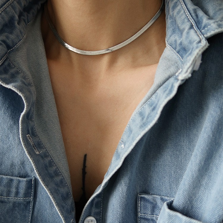 Collana con piccolo specchio in acciaio al titanio che preserva il colore, specchio magico in rilievo francese da donna, marchio quadrato rosa sulla clavicola_voghion.com