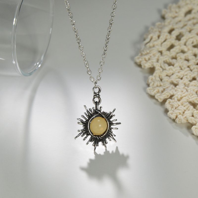 Fashion Moonstone Necklace Crescent Crystal Moon Pendant Vintage Necklaces for Women Female Boho Jewelry Gifts 2022 New Trend_voghion.com