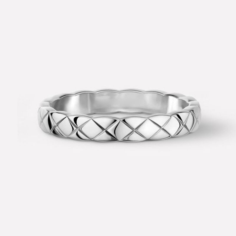 Diamond pattern ring inlaid with diamonds gold titanium steel couple rings_voghion.com