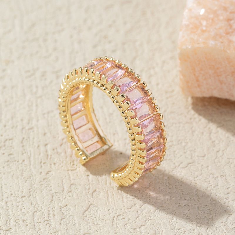 Nuovo anello regolabile con design hip-hop di alta qualità, in zircone quadrato con diamanti, placcato oro e rame._voghion.com