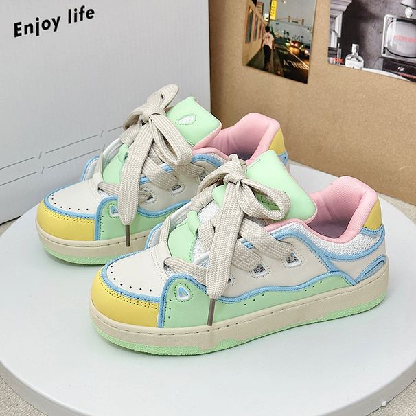 Kinesisk Puchic tvättad denim med hål, brödskor i distressed stil, nischade studentmockaskridskor_voghion.com