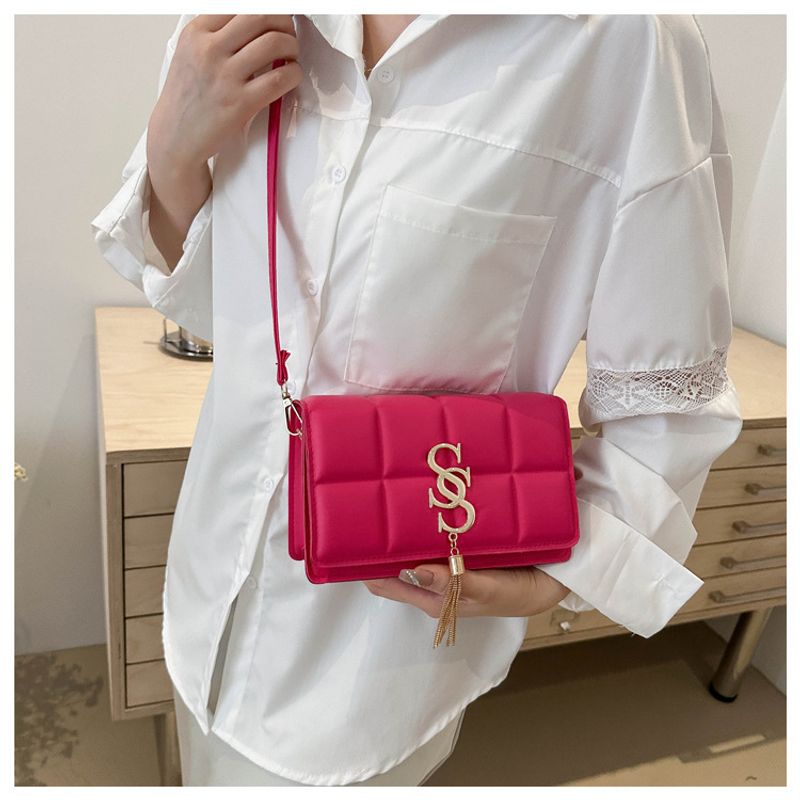 Beliebte Checker 2024 Sommer Kette Einfache Und Trendy Casual Brief Personalisierte Neue Single Schulter Crossbody Kleine_voghion.com