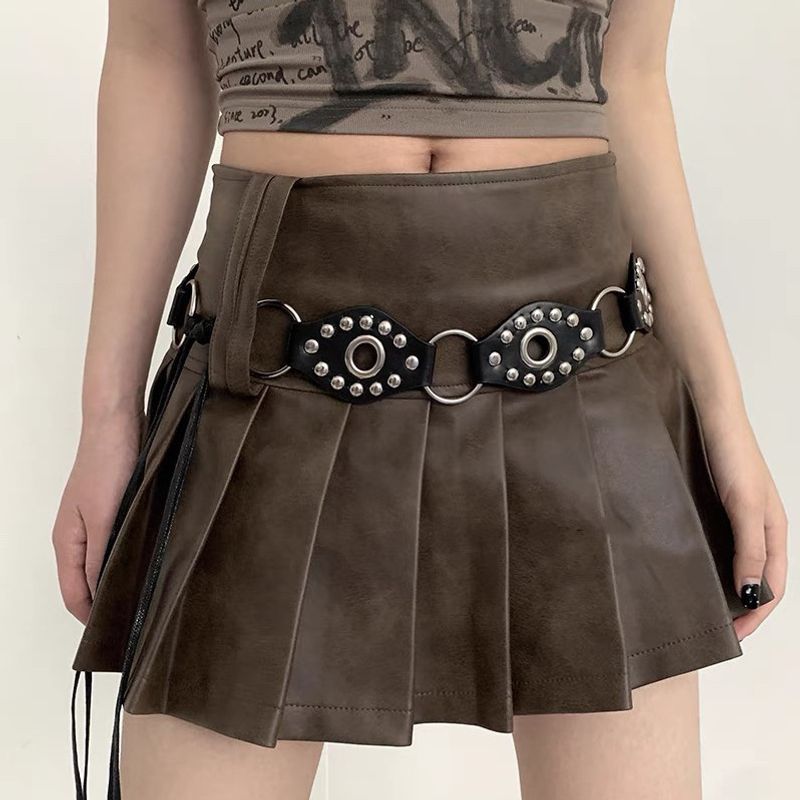 Millennial Spicy Girl Invintage pusfigūras josta ar lidojošu apkakli un kniedētu dizainu, kas rada sajūtu, ka josta ir aukliņa._voghion.com