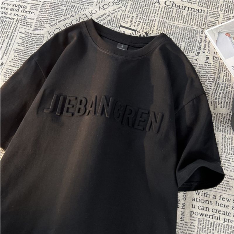 Herrenbekleidung Schweres Rundhals-Kurzarm-T-Shirt Herrenmodemarke geprägter Buchstabe dreidimensionaler Designsinn Halbarm-Herren-Basisoberteil_voghion.com