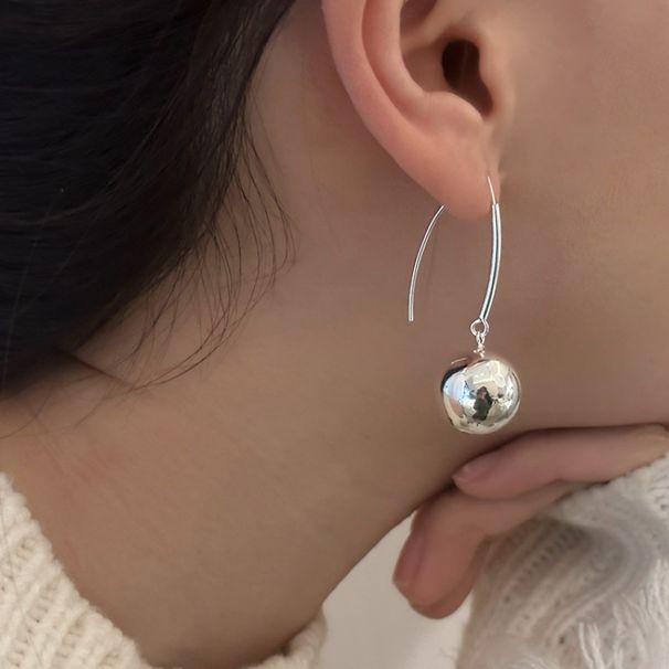 Orecchini a gancio rotondi per donne, personalità alla moda, orecchini a forma di palla portafortuna placcati in argento, gioielli hip hop_voghion.com