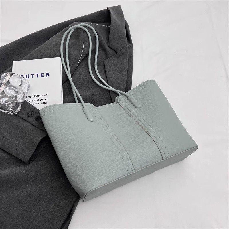 Sac de grande capacité femme 2023 nouveau sac à bandoulière mode tout-match sens de haut niveau étudiants sac fourre-tout_voghion.com