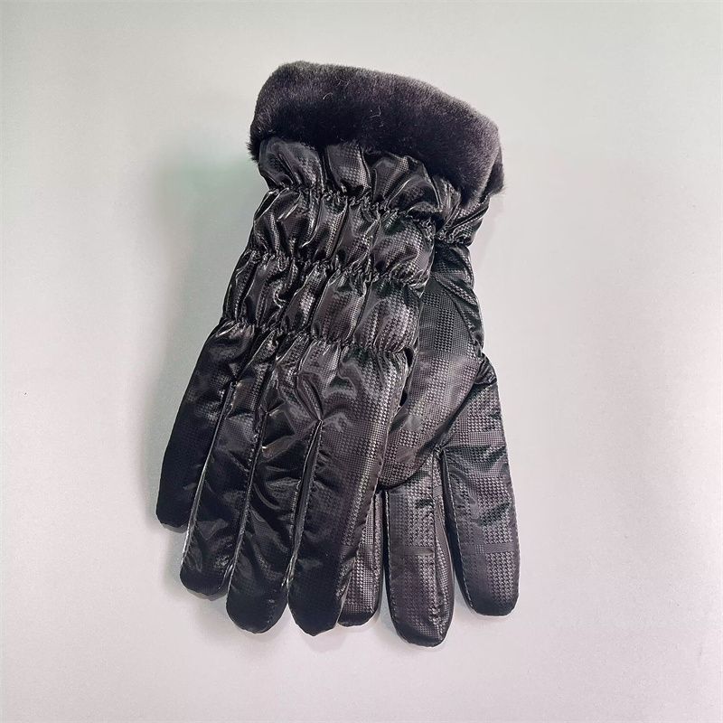 Warm for women's winter outdoor electric bikes, windproof and cold proof, with plush cycling touch screen, ultra light_voghion.com