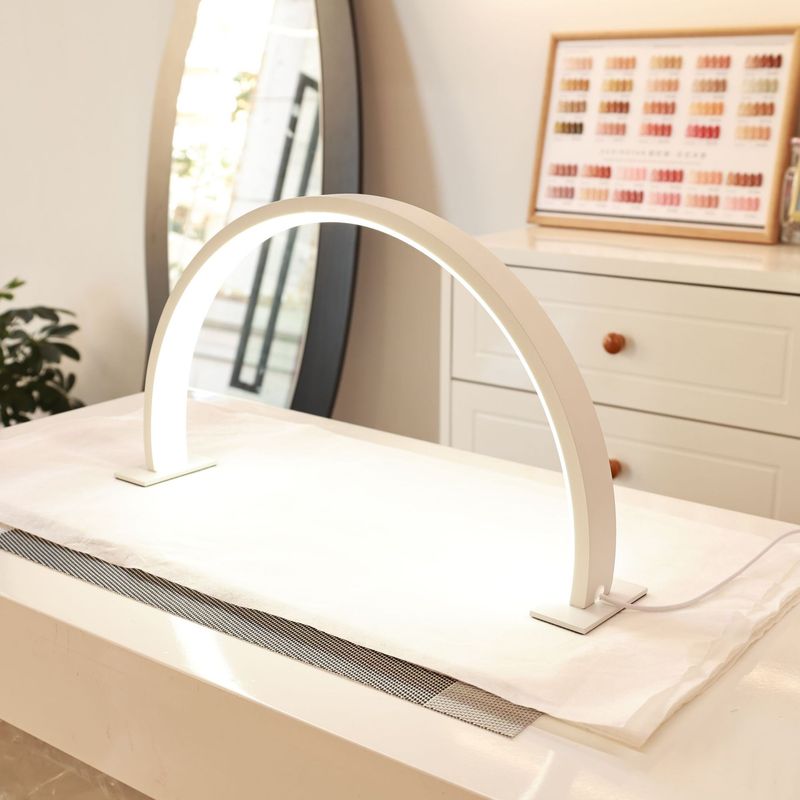 Lampe de table à LED demi-lune pour protection des yeux, lumière froide, pour salon de beauté, bureau, ongles_voghion.com