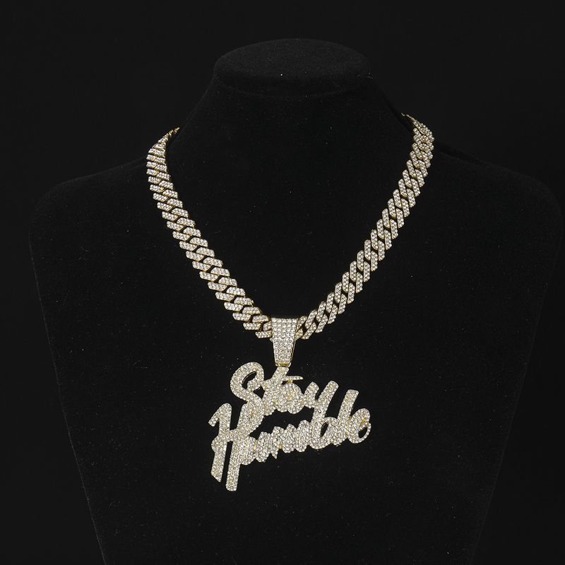 Personalisierte Halskette mit Buchstabenanhänger und Diamanten aus kubanischer Legierung für Männer und Frauen im Streetstyle-Hip-Hop-Accessoires_voghion.com