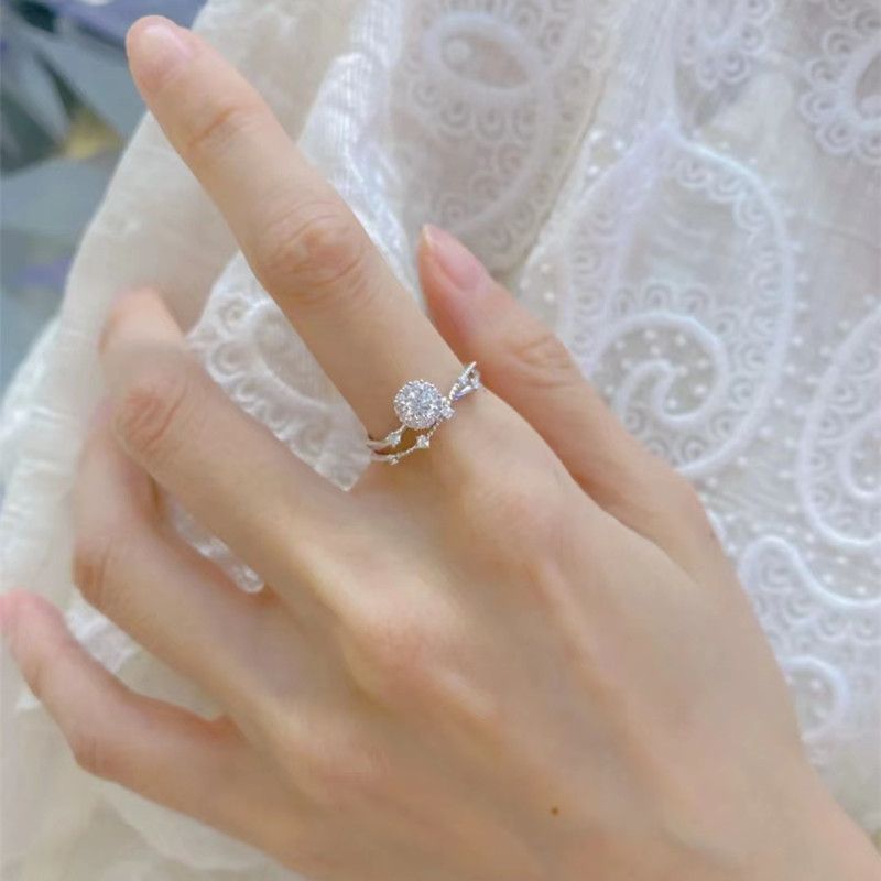 Brillant wie Sterne Diamantring Moissanit weibliche Sterling Silber Gold Nische Design Gruppe Inlay Vorschlag Hochzeit Fee Ring_voghion.com