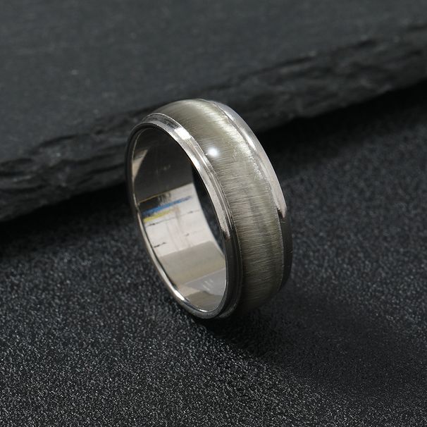Anello da uomo in acciaio al titanio con resina a forma di occhio di gatto orizzontale placcato color sabbia, in acciaio inossidabile, di alta qualità e con personalità creativa._voghion.com