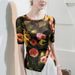 T-shirt da donna con base trasparente in garza stampata, manica a cinque quarti, design dolce e speziato in stile straniero, piccola_voghion.com