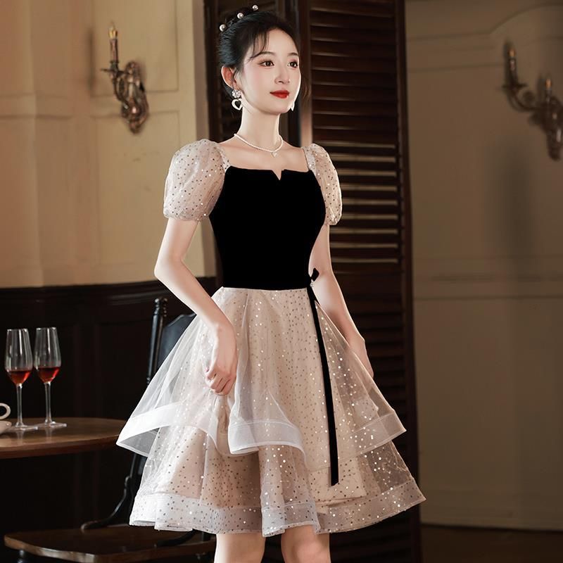 Inspiriertes Geburtstagspartykleid – Elegantes kurzes A-Linien-Kleid mit Netzstoff und Puffärmeln (XS-3XL)​_voghion.com