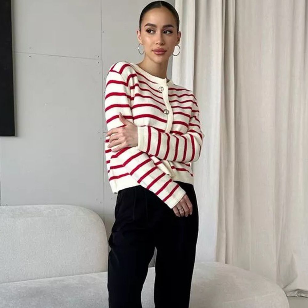 Russische gestreifte Strickjacke Damen 2024 Herbst neue Rundhals kurze Mode Pullover Jacke_voghion.com