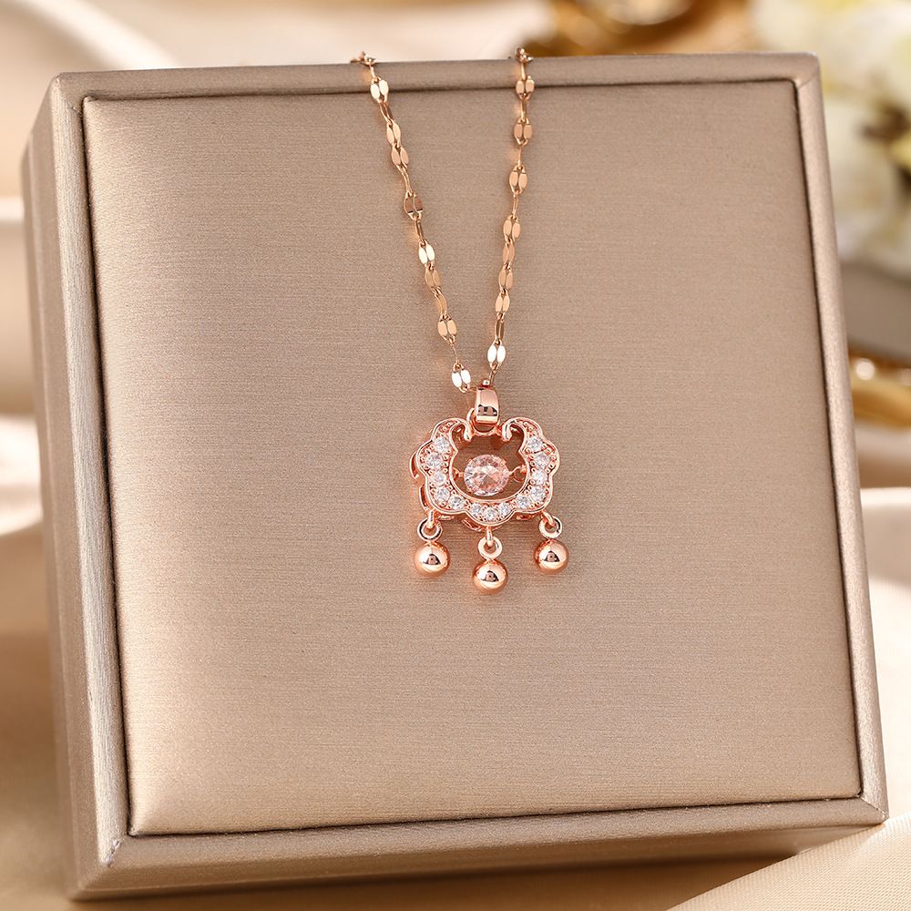 Live-Streaming Neue dynamische Halskette aus Titanstahl mit langlebigem Schlossanhänger für Frauen, vielseitige Schlüsselbeinkette_voghion.com