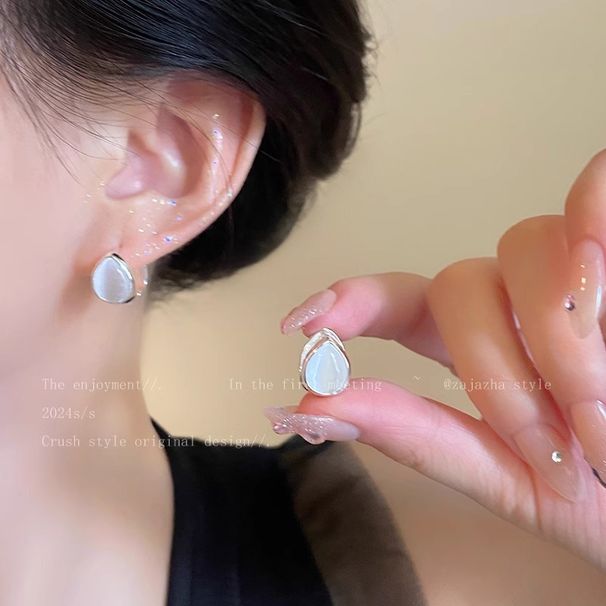 Orecchini versatili squisiti con pietra occhio di gatto trasparente e ghiaccio dal design unico, eleganti, leggeri e lussuosi._voghion.com