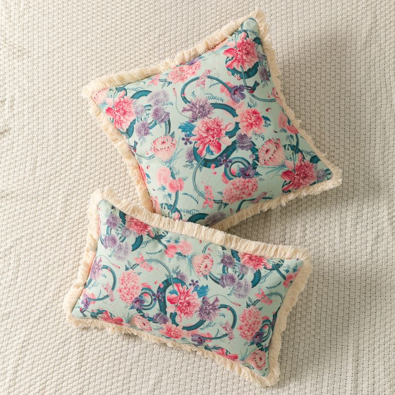 Housse de coussin de canapé à imprimé floral coloré et décoratif avec bordure à pompon de style nordique_voghion.com