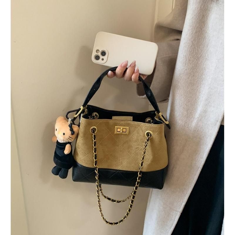 Autumn And Winter Super Hot Small Fragrant Style Suede Chain Bag For Women 2026 New Item, Light Luxury, Niche, High-end, Sensory, Communication, Bag_voghion.com