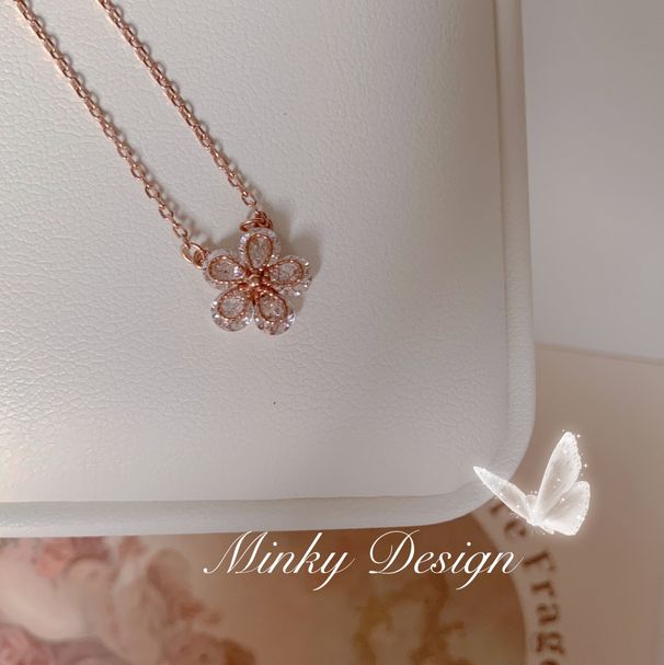 "Blummesprooch" Diamant Blummenhalskette Liicht Luxus Nisch Design Schléissebeenkette Einfach Temperament Anhänger Halskette_voghion.com