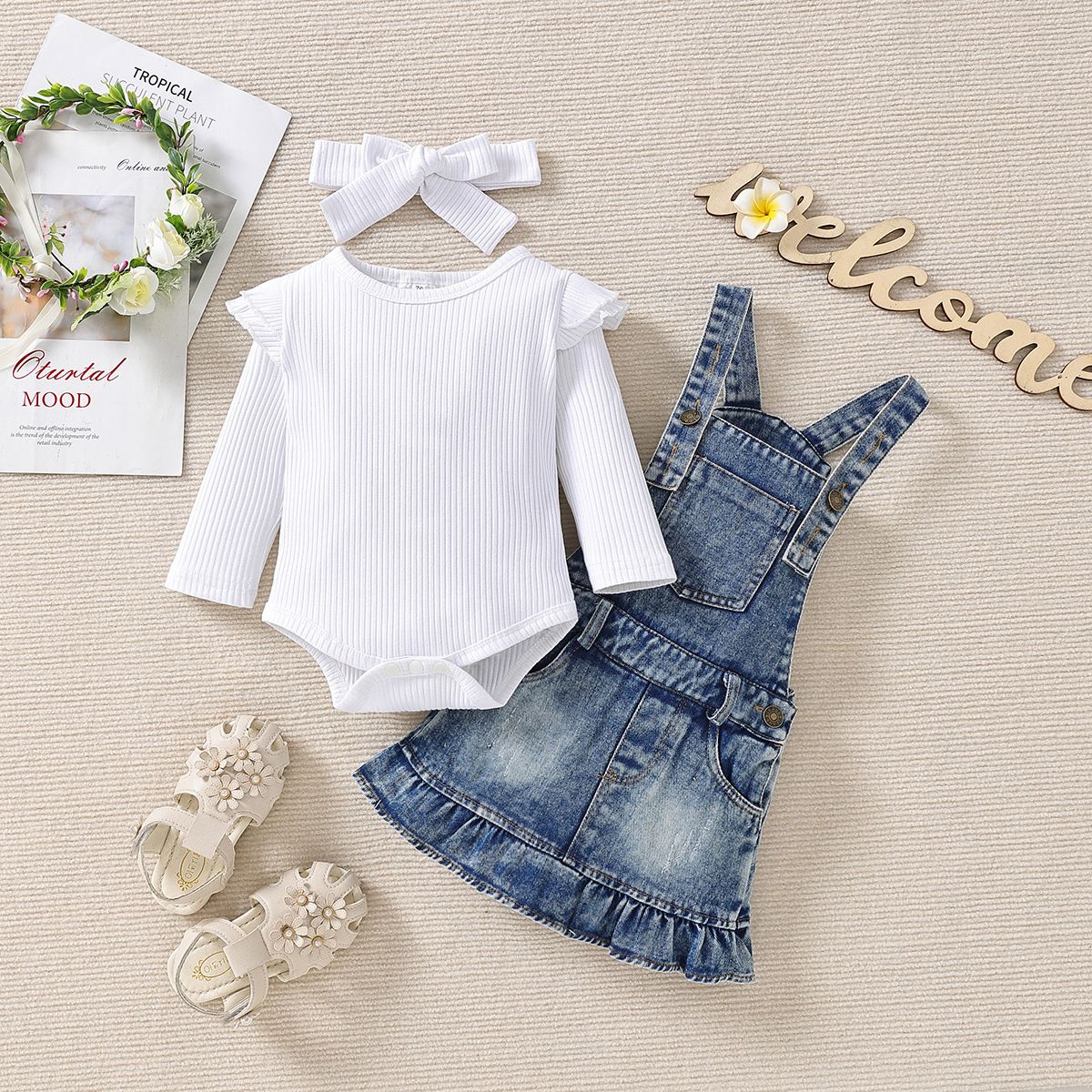 Babykleidung Baby-Mädchen-Outfit, süßes weißes Kleid mit fliegenden Ärmeln + Jeans-Hosenträgerkleid_voghion.com