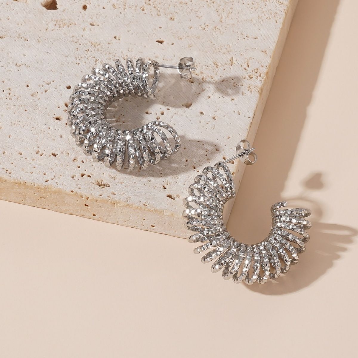 Orecchini a molla - Acciaio inossidabile placcato oro 18 carati (regolabili, vistosi)_voghion.com