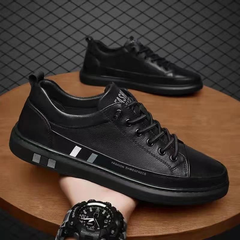 2023 Yeni Düz Spor Ayakkabılar Trend Her Şeye Uygun Slip-on Beyaz Erkek Siyah Günlük Deri Ayakkabılar_voghion.com