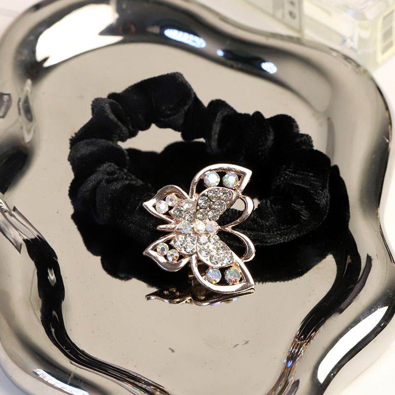 Ensemble élégant de chouchous à cheveux en strass de style coréen - Chouchous noirs à motif nœud et cœur pour queue de cheval et chignon (8 styles)_voghion.com