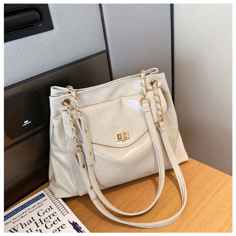 Borsa versatile di grande capacità per le donne Estate 2023 Nuova versione coreana alla moda borsa per pendolari a tracolla con catena di nicchia_voghion.com