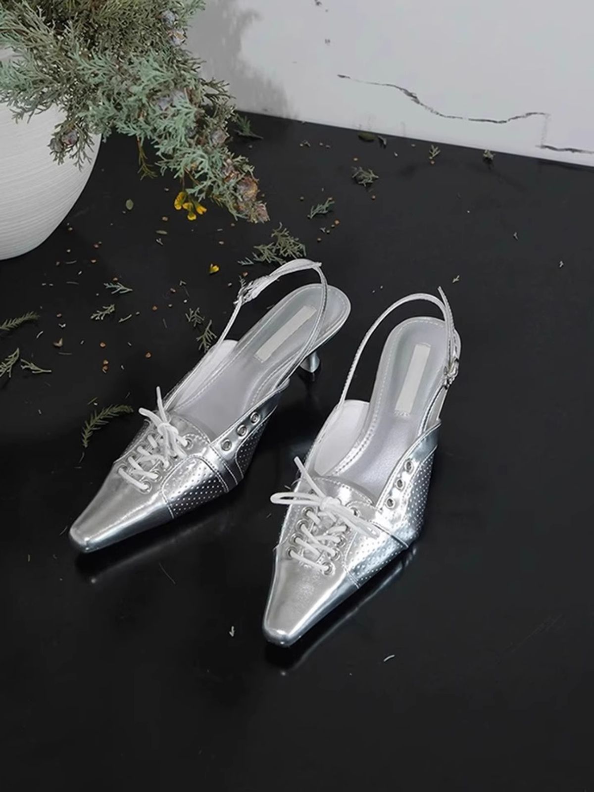 Hakiki Deri Fiyonklu Kapalı Burunlu Sandaletler 2025 Yeni Stil Kedi Gözü Sivri Burunlu Tek Ayakkabılar Şık Askılı Yüksek Topuklu Ayakkabılar_voghion.com