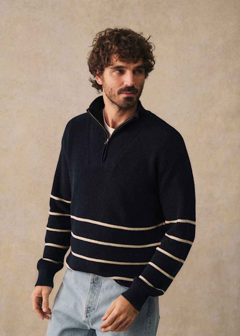 Pull décontracté en tricot à rayures et blocs de couleurs pour homme, col semi-roulé, coupe ample, respirant et lavable en machine (beige, bleu marine)_voghion.com
