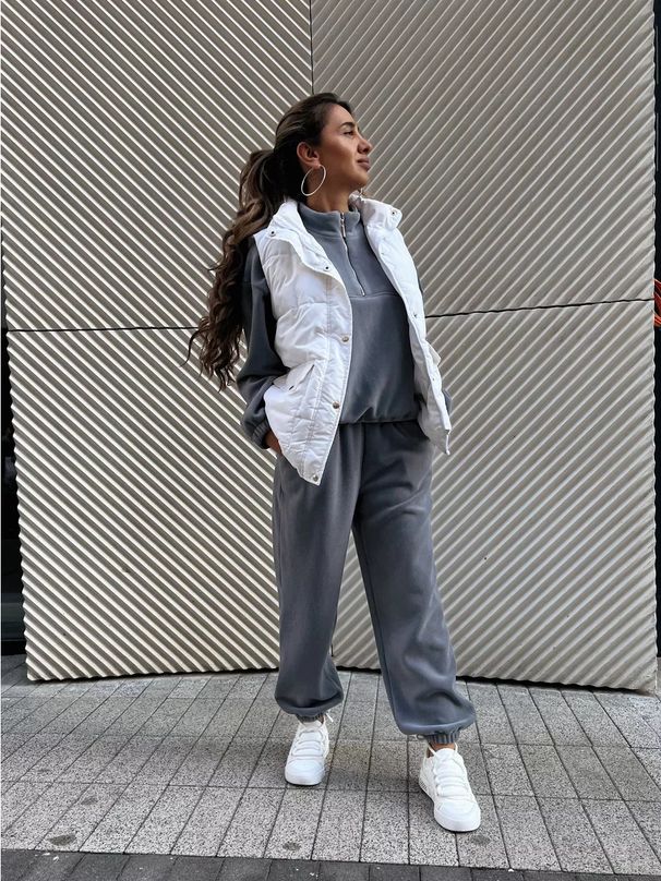 Lässiges Set aus Fleece-Kapuzenpullover und Jogginghose für Damen – locker sitzendes Sweatshirt mit Stehkragen und Hose mit elastischem Bund (Beige, Dunkelgrau, Khaki)_voghion.com