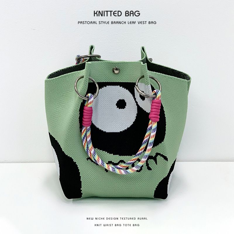 Borsa a tracolla a secchiello da viaggio lavorata a maglia da donna con design di nicchia, nuova di zecca_voghion.com