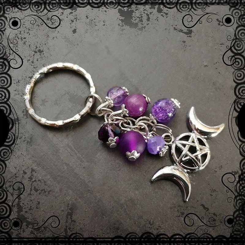 Hot selling purple three goddesses pentagram moon keychain keyring_voghion.com