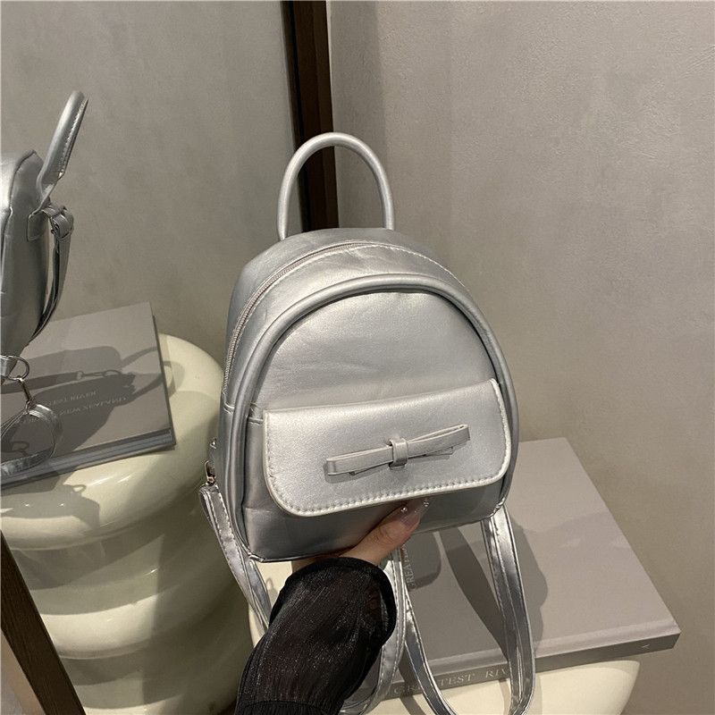 Mini borsa delicata con fiocco, autunno/inverno 2025_voghion.com