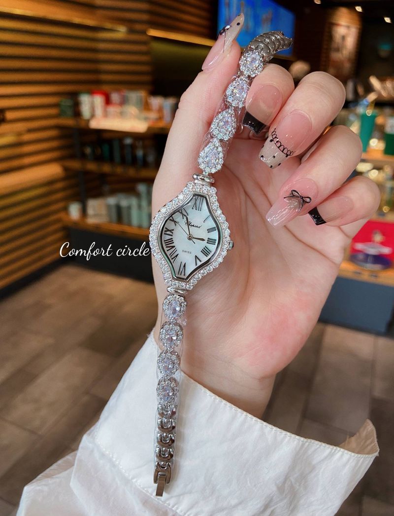 2025 Women's Fashion Light Luxury Selection Business Leisure Steel Belt Quartz Hand_voghion.com