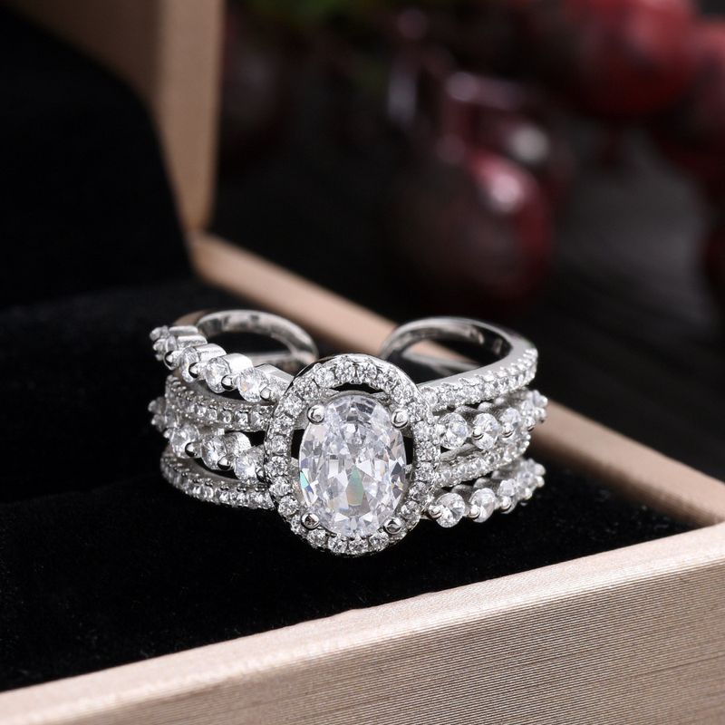 Luxe damesring met diamanten, duivenei, ovaal zirkonia, aanzoek, verloving, trouwring, Valentijnsdag, verjaardag, jubileum, cadeau_voghion.com