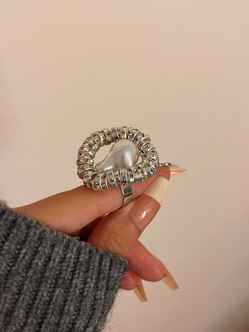 Pearl matching color matching sparkling diamond shaped Baroque pearl ring French light luxury ring_voghion.com