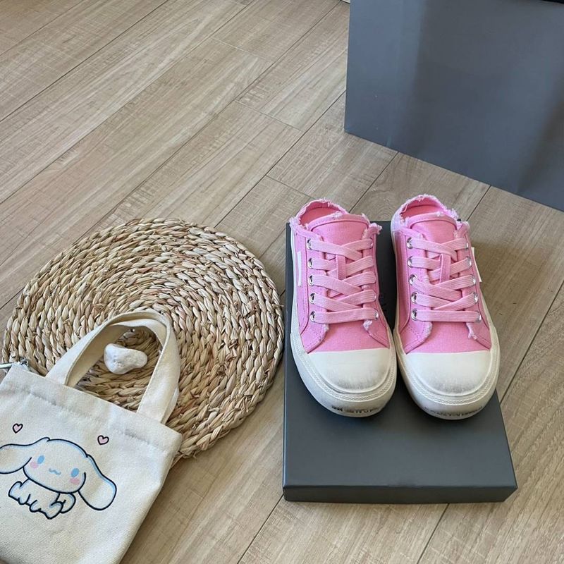 2023 New Model B Family Cute Pink Distressed Canvas Round-toe Lace-up Flat Breathable Half-slip Women's Shoes_voghion.com
