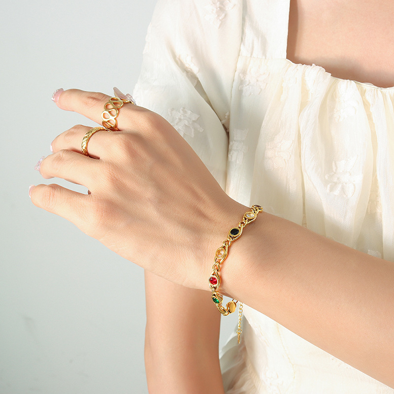 Set di gioielli da donna alla moda, con piccolo design a occhio di pesce, collana con catena a zirconi colorati, braccialetto di nicchia alla moda, set di gioielli in materiale di rame._voghion.com