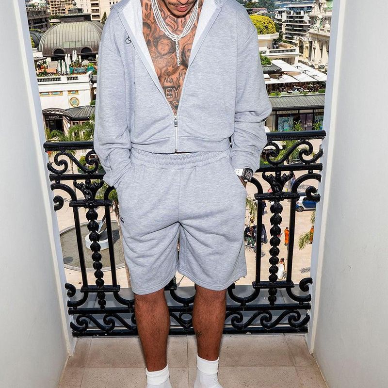 Russischer lässiger Kapuzenjacke-Loose-Shorts-Anzug für Herren_voghion.com