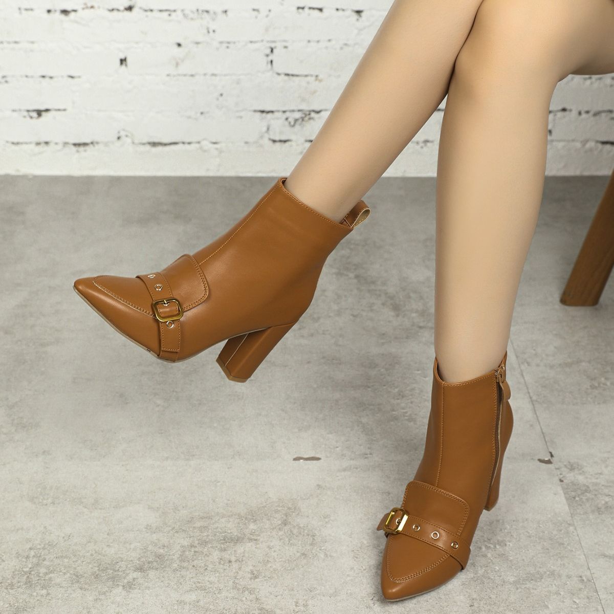 666-32 Women's Long Boots Pointed Toes, Thick High Heels, With A Comfortable, Warm, And Elegant Zipper At The Back_voghion.com