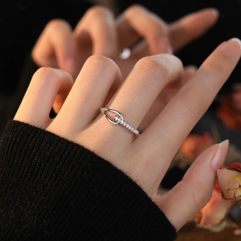 Zilveren Moissanite Ring Niche High End Design Vinger Liefdesbrief Symbool Kleine Rij Ring Vrouwelijk_voghion.com