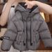 2025 Kinder-Winterkleidung Stilvolle Daunen-Baumwolljacke Modische Winterkleidung Hübsche dicke warme Baumwolljacke für mittlere und große Kinder_voghion.com