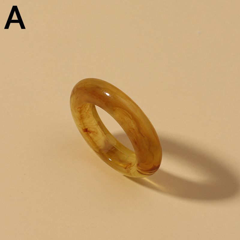 Venta caliente Nuevo anillo circular geométrico de resina acrílica de color de belleza coreana para mujer, temperamento de niña, regalo de joyería simple_voghion.com